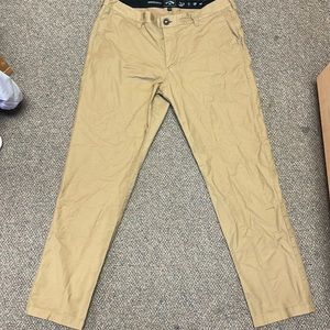 Billabong Khakis size 36